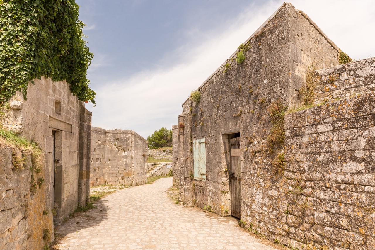 Residence Pierre & Vacances Le Fort De La Rade Île dʼAix エクステリア 写真