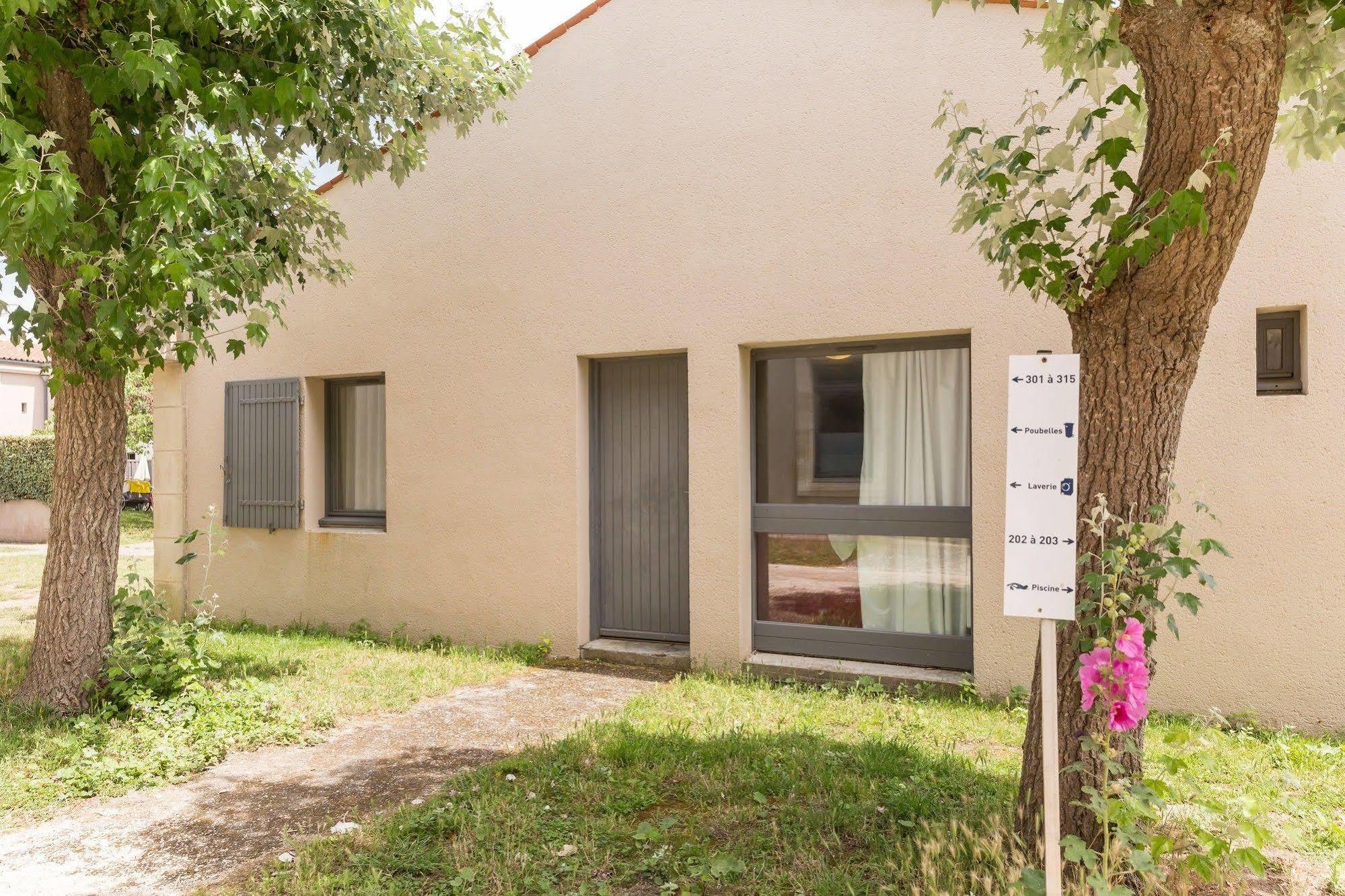 Residence Pierre & Vacances Le Fort De La Rade Île dʼAix エクステリア 写真