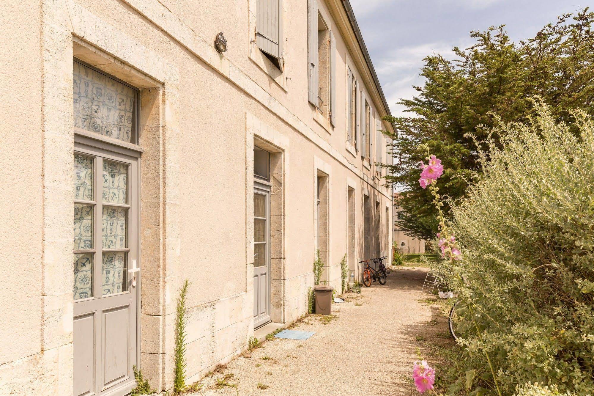 Residence Pierre & Vacances Le Fort De La Rade Île dʼAix エクステリア 写真